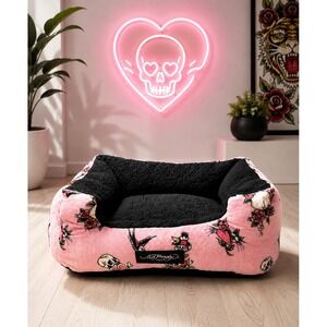 NWT Ed Hardy Pet Bed Pink Skull Rose Tattoo Plush Cuddler Cat Small Dog 20x16